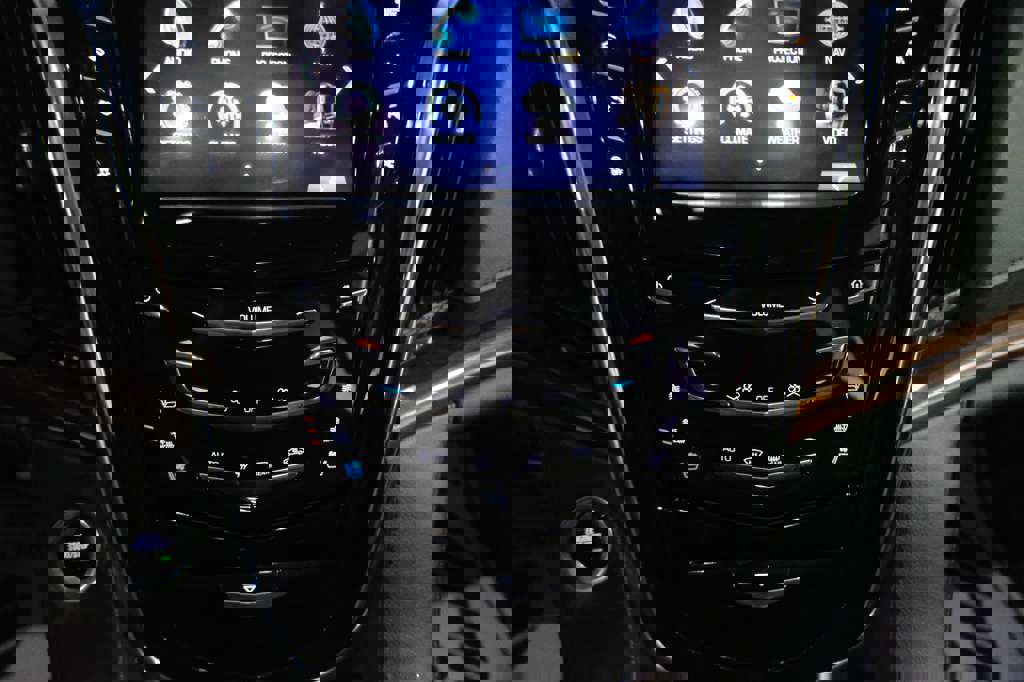 Used 2017 Cadillac Escalade ESV Premium Luxury image 31