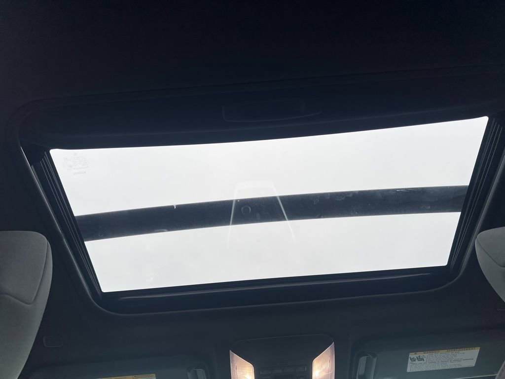 Used 2023 Toyota RAV4 SE image 30