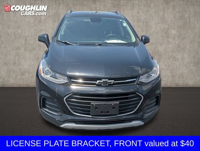 Used 2019 Chevrolet Trax LT w/ LT Convenience Package FWD image 2