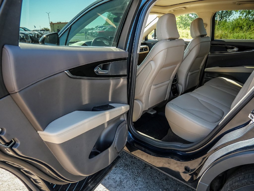 Used 2023 Lincoln Nautilus Reserve AWD/4WD image 26