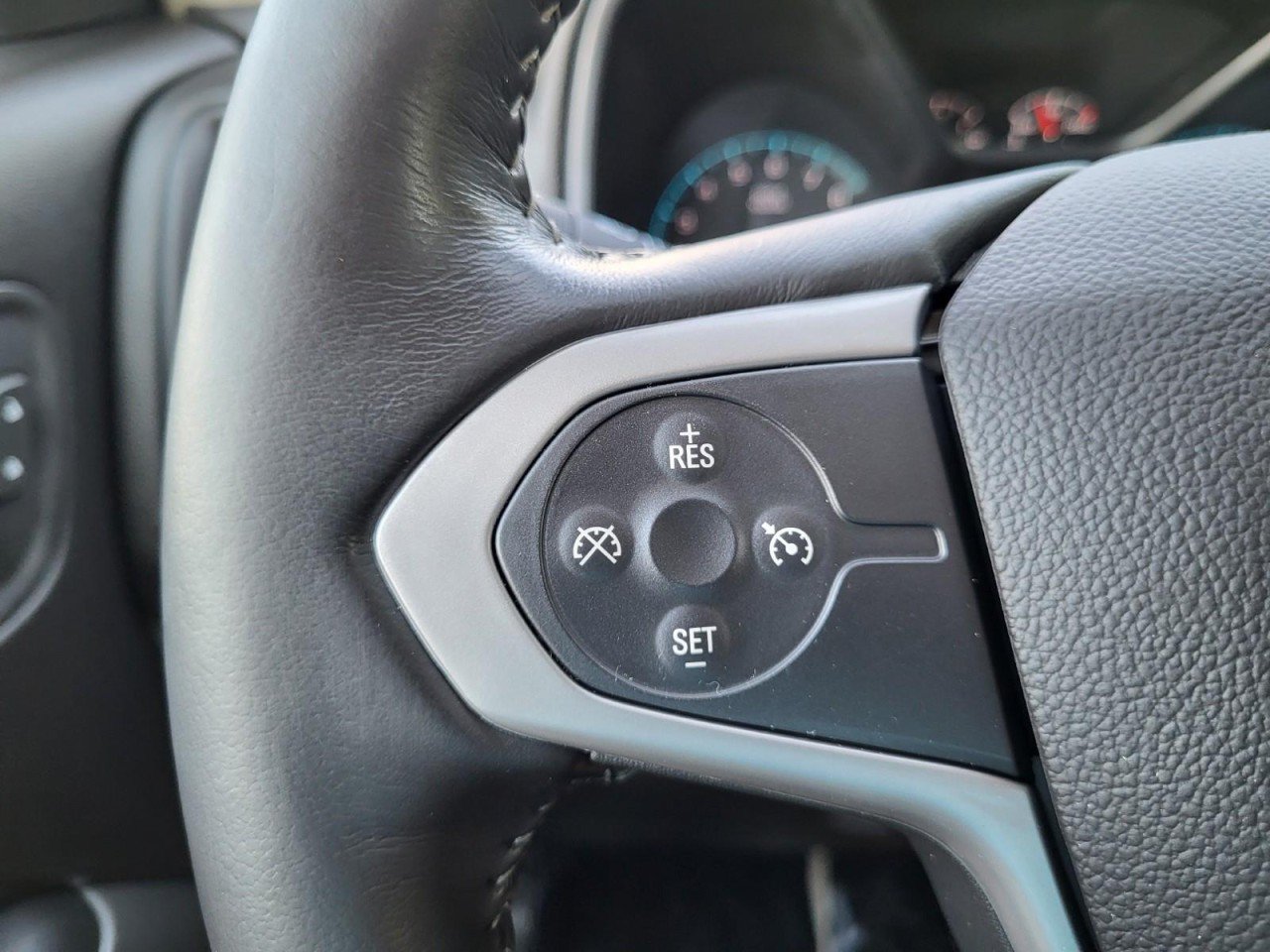 Used 2018 Chevrolet Colorado LT w/ Luxury Package, Chrome RWD image 19