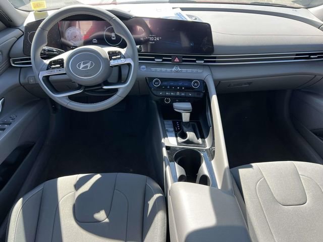 Certified 2025 Hyundai Elantra SEL image 14