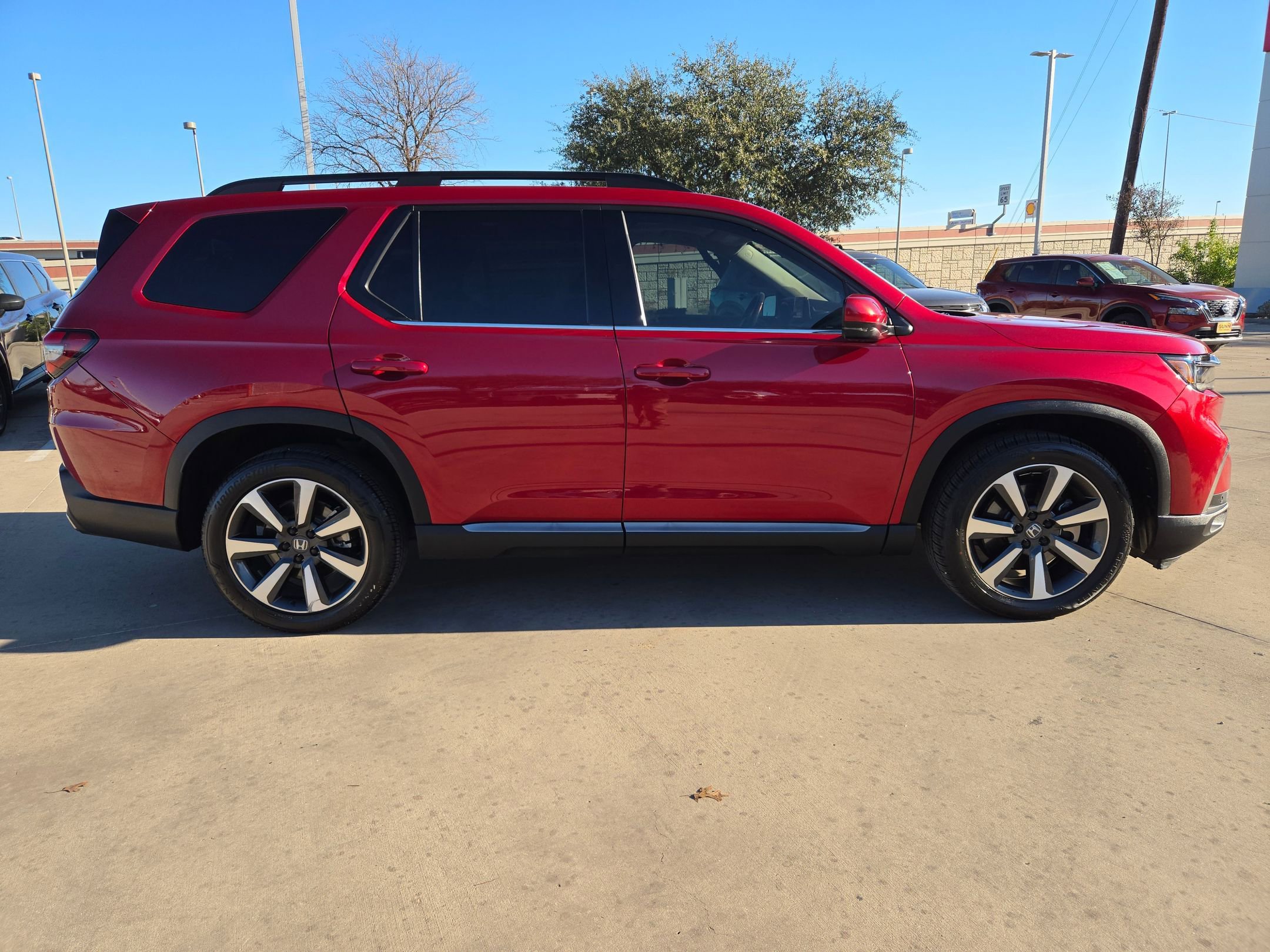 Used 2023 Honda Pilot Elite image 8