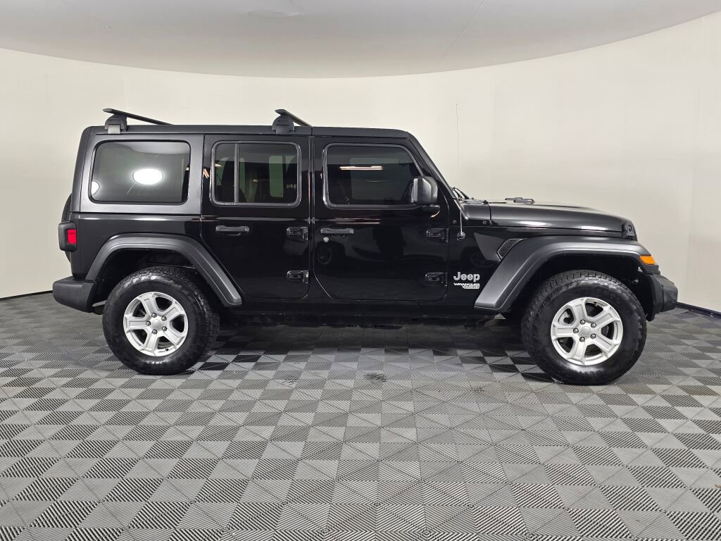 Used 2018 Jeep Wrangler Unlimited Sport S image 2