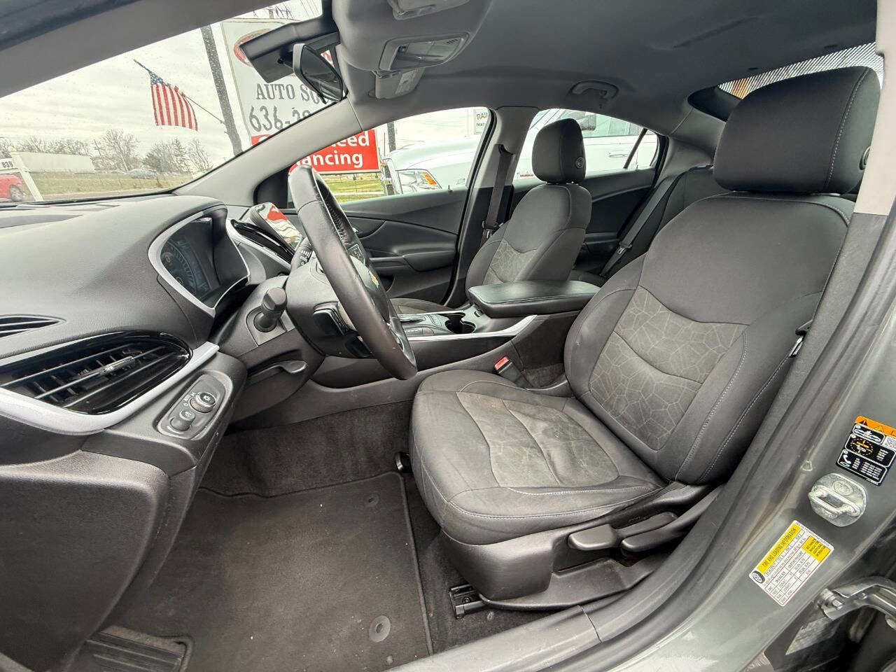 Used 2017 Chevrolet Volt LT image 8