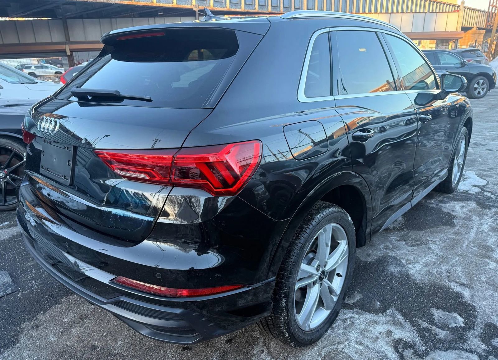 Used 2022 Audi Q3 2.0T Premium Plus w/ Premium Plus Package image 5
