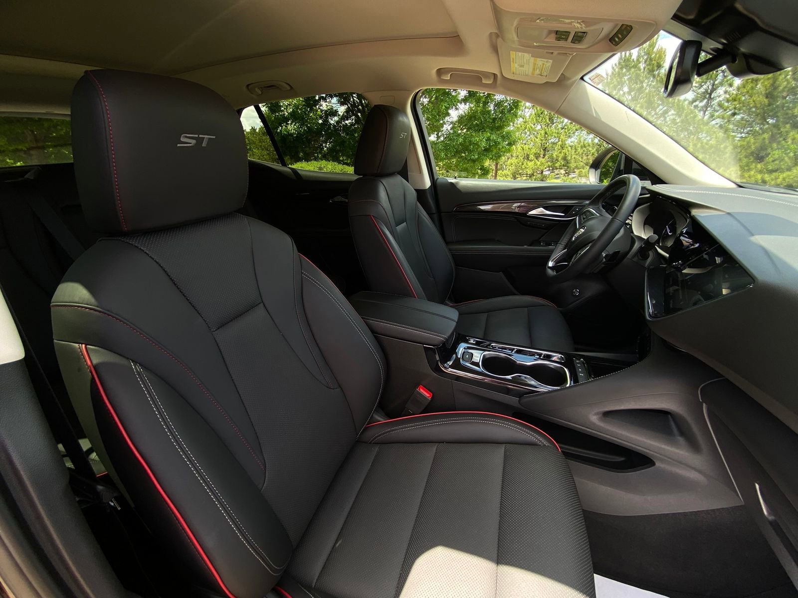 Used 2023 Buick Envision Essence w/ Sport Touring Package image 12