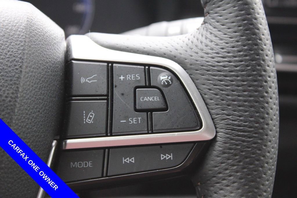 Used 2025 Toyota Sienna Platinum image 36