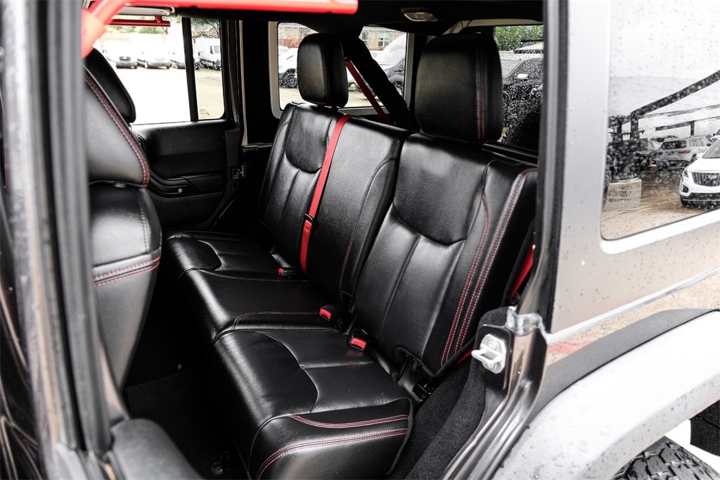 Used 2017 Jeep Wrangler Unlimited Rubicon image 39