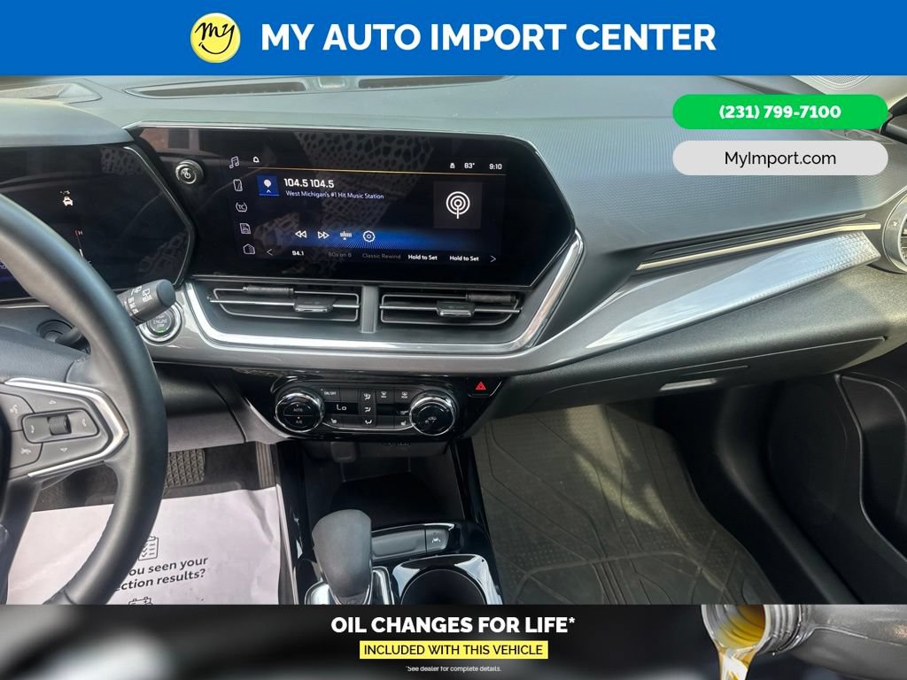 Used 2025 Chevrolet Trax ACTIV FWD image 20