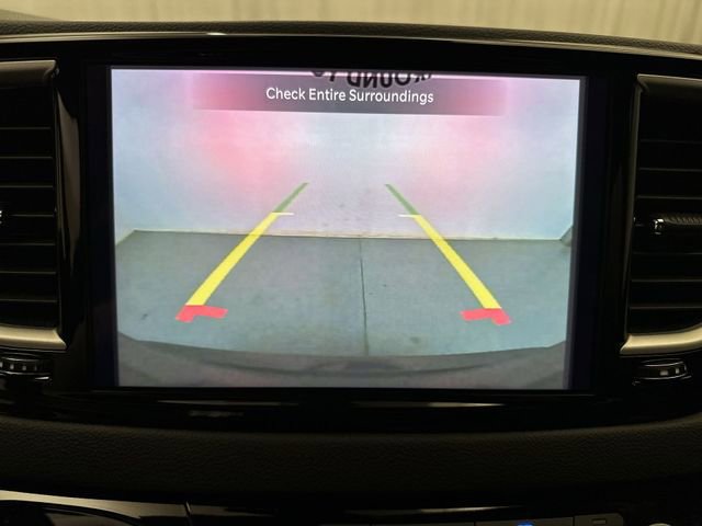 Used 2025 Chrysler Pacifica Select FWD image 26