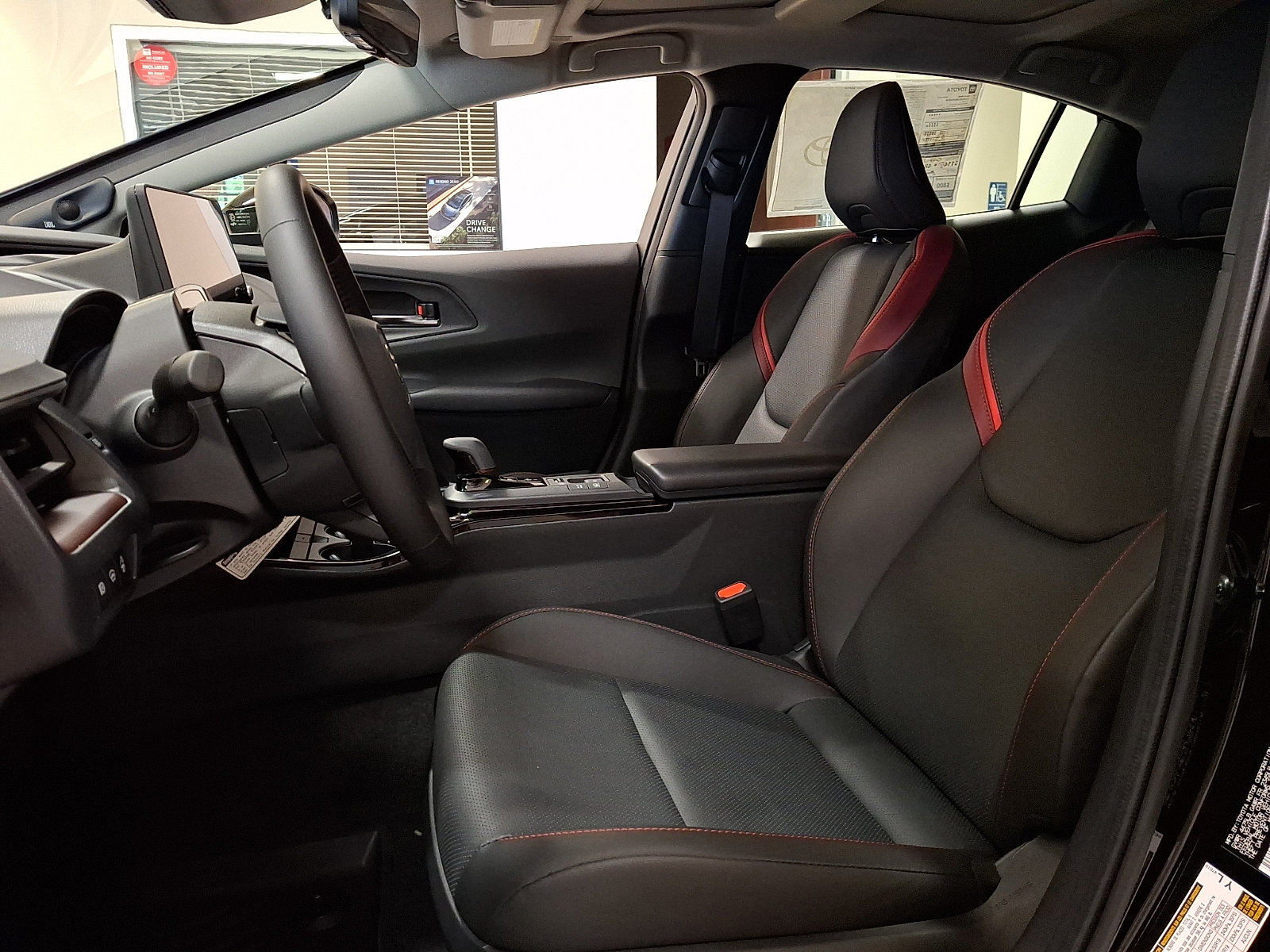 New 2024 Toyota Prius Prime Premium FWD image 15