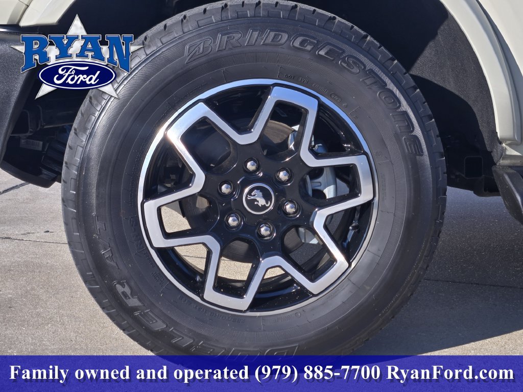 Used 2025 Ford Bronco Outer Banks AWD/4WD image 7