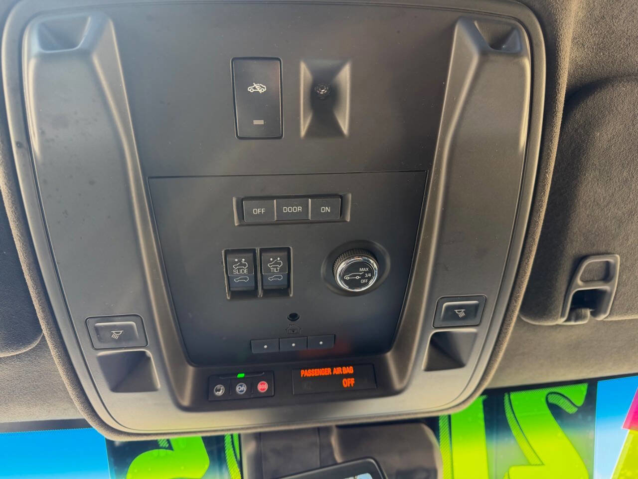 Used 2017 Cadillac Escalade ESV Platinum image 32