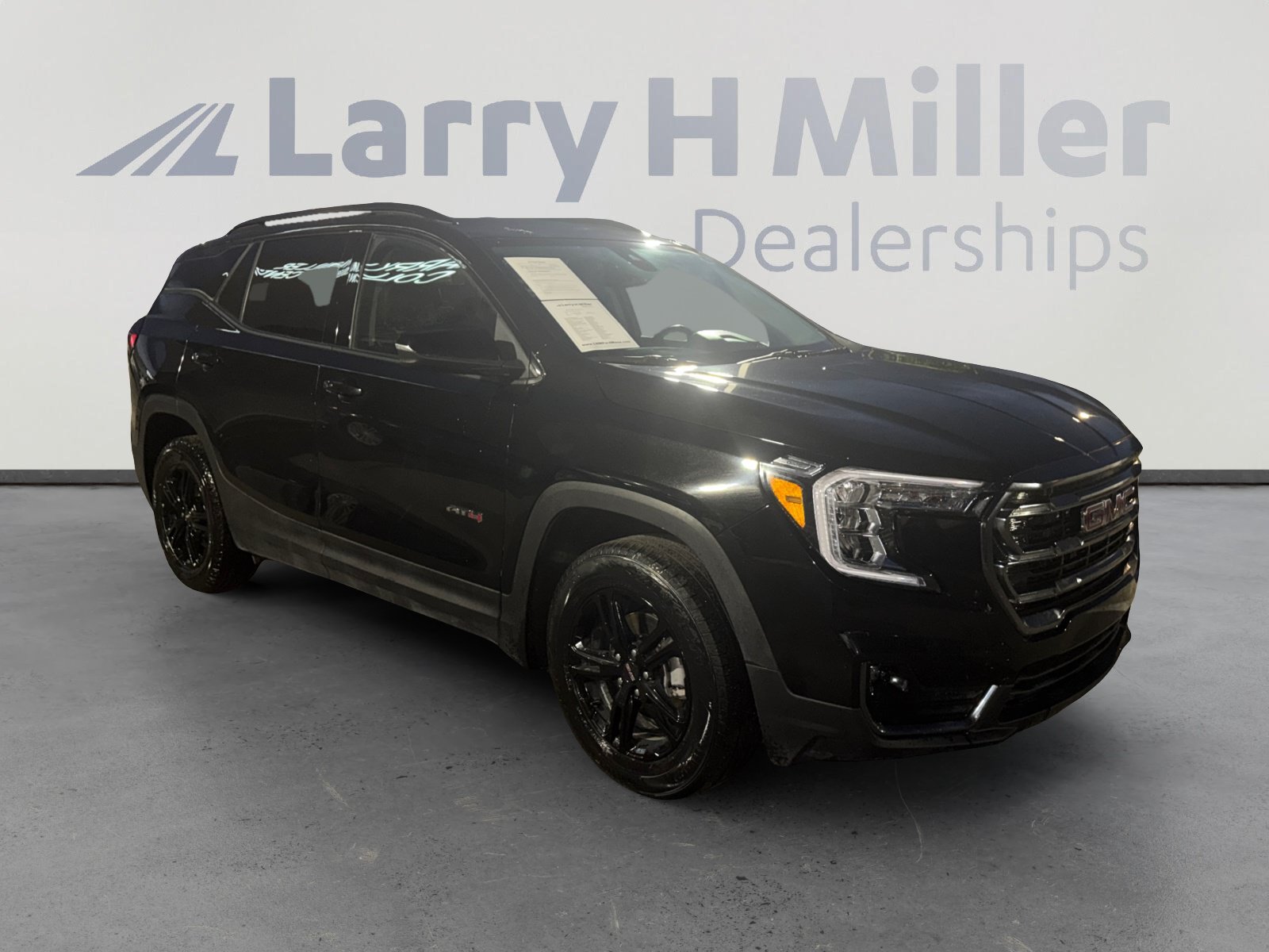 Used 2024 GMC Terrain AT4 AWD/4WD image 7