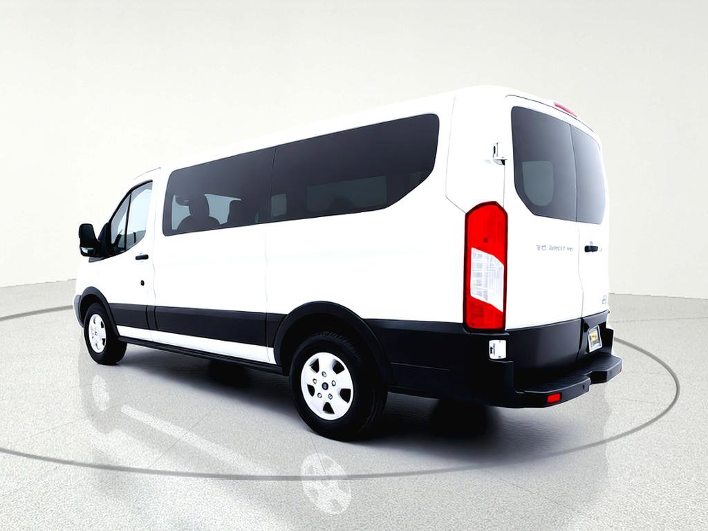 Used 2019 Ford Transit 150 XLT image 8