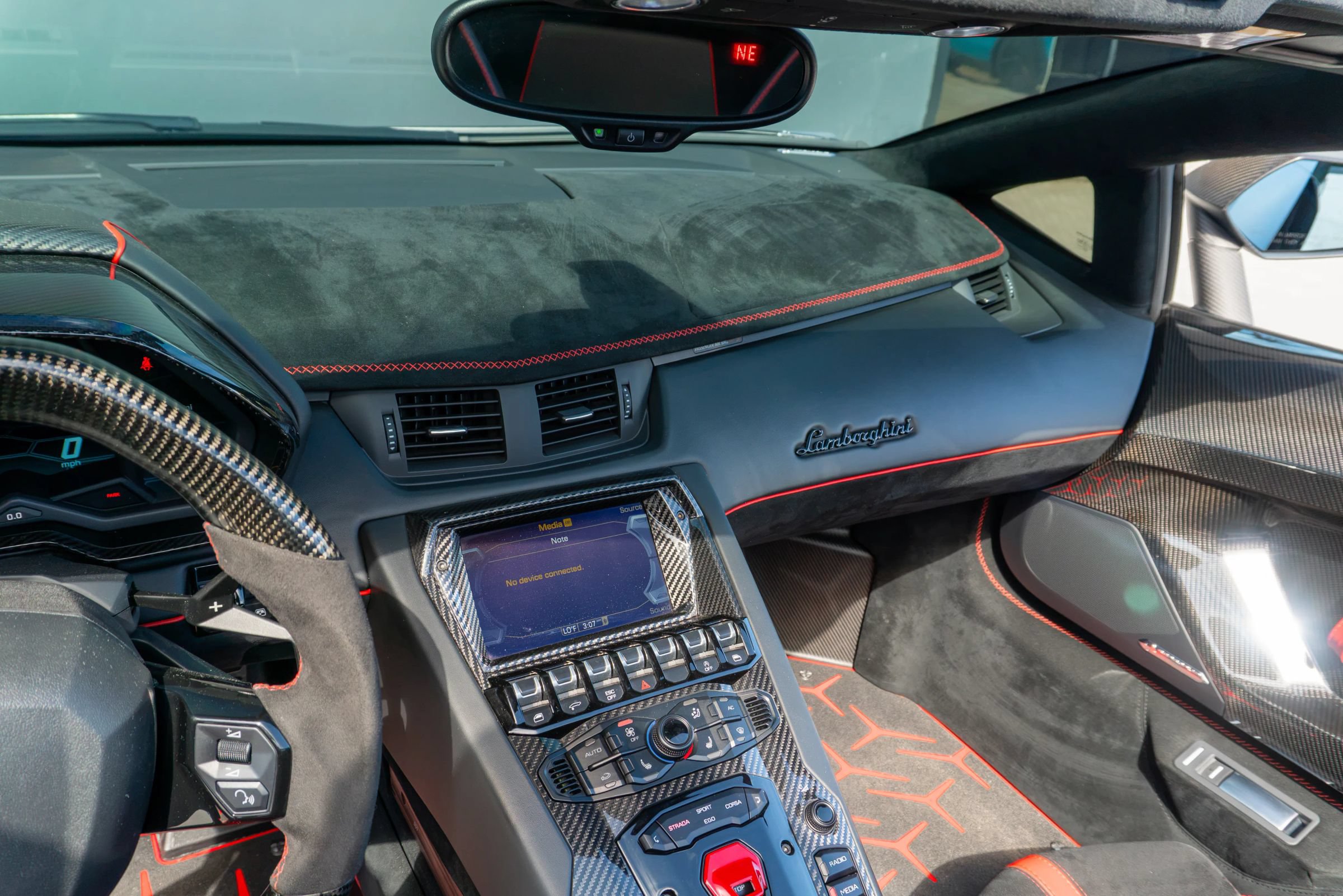 Used 2020 Lamborghini Aventador SVJ AWD/4WD image 70