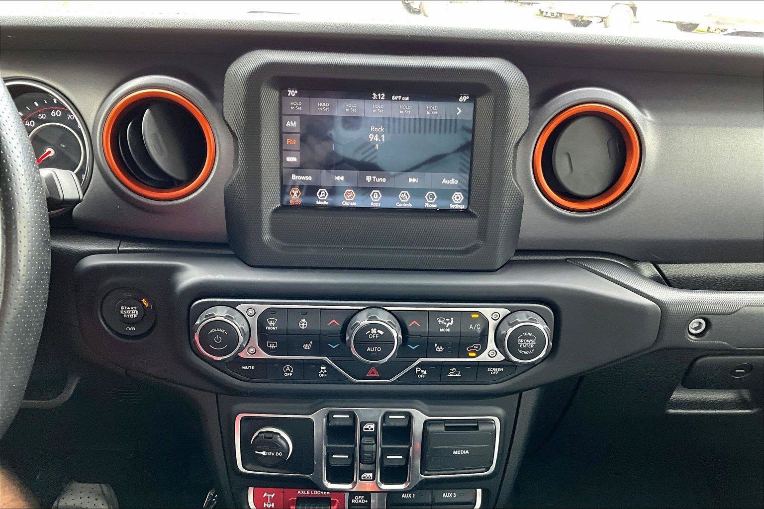 Used 2021 Jeep Gladiator Mojave w/ LED Lighting Group AWD/4WD image 33