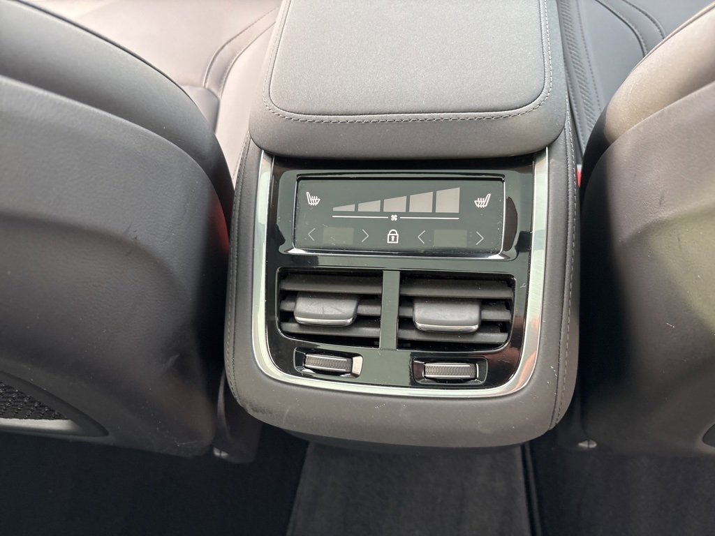 Certified 2025 Volvo XC90 B6 Plus image 46
