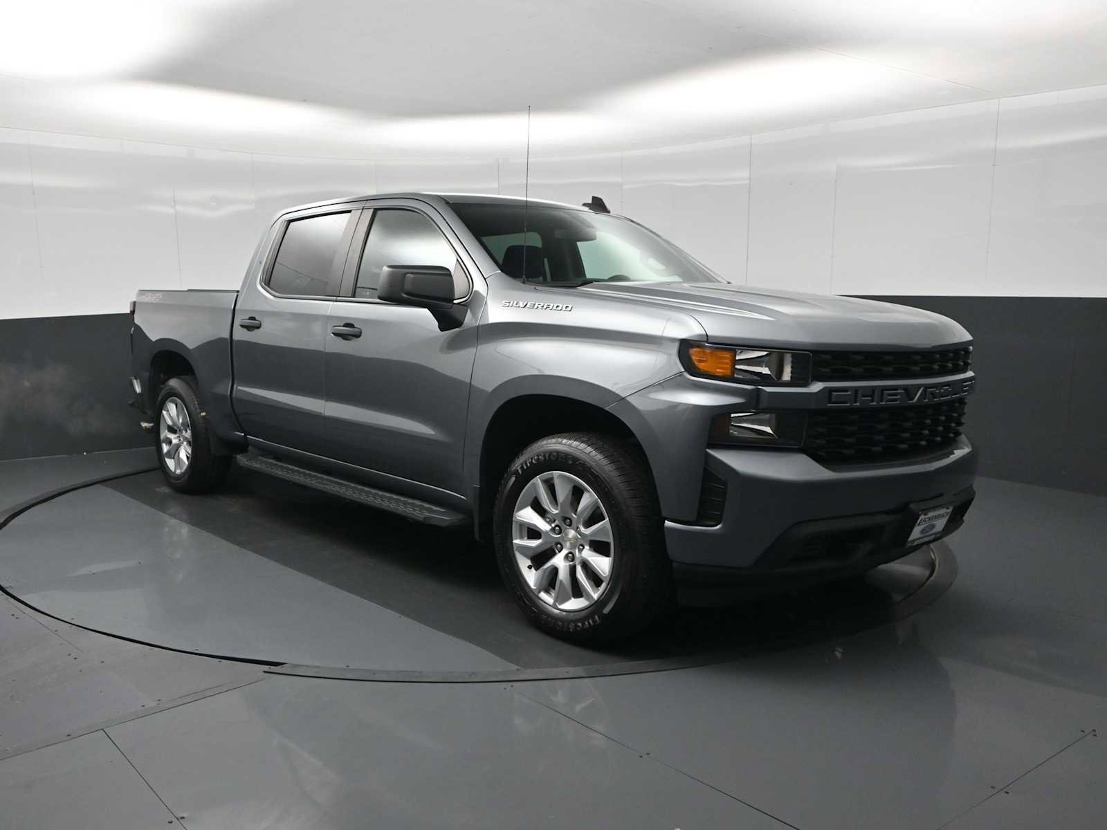 Used 2020 Chevrolet Silverado 1500 Custom w/ Custom Value Package image 2