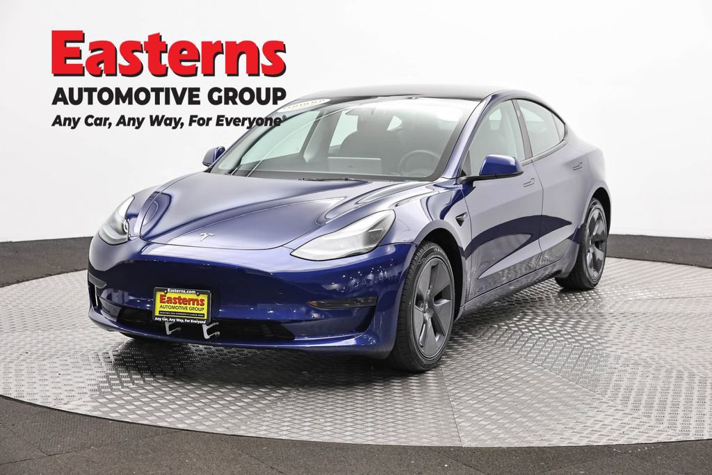 Used 2023 Tesla Model 3 Standard Range RWD image 1