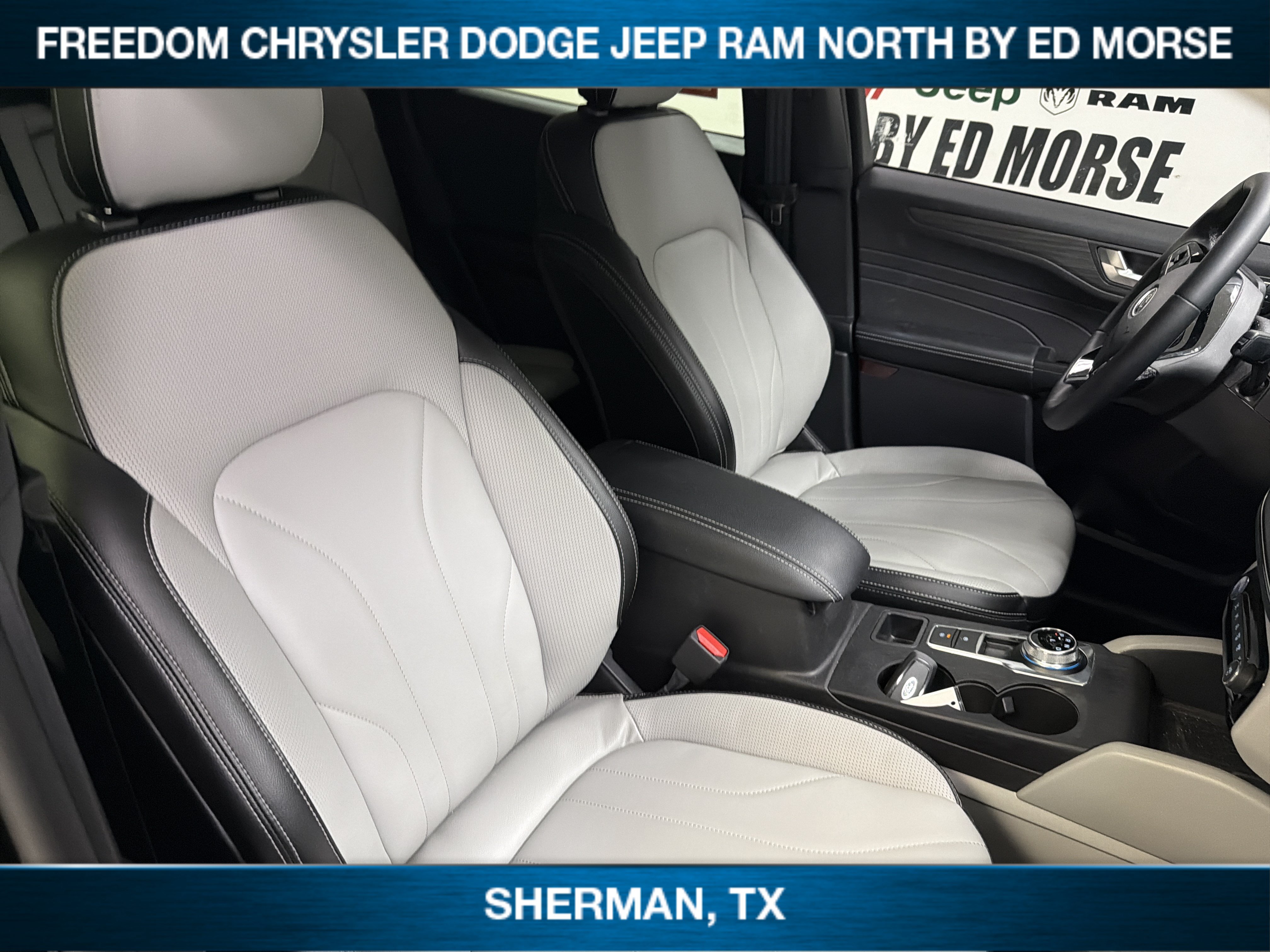 Used 2026 Ford Escape Platinum w/ Premium Technology Package AWD/4WD image 9