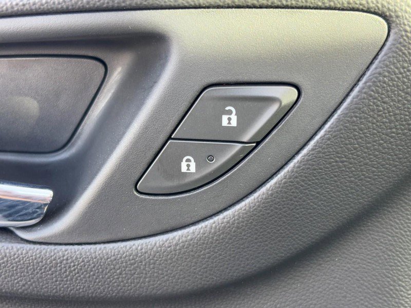 Used 2022 Chevrolet Equinox LS w/ LPO, Floor Liner Package image 25