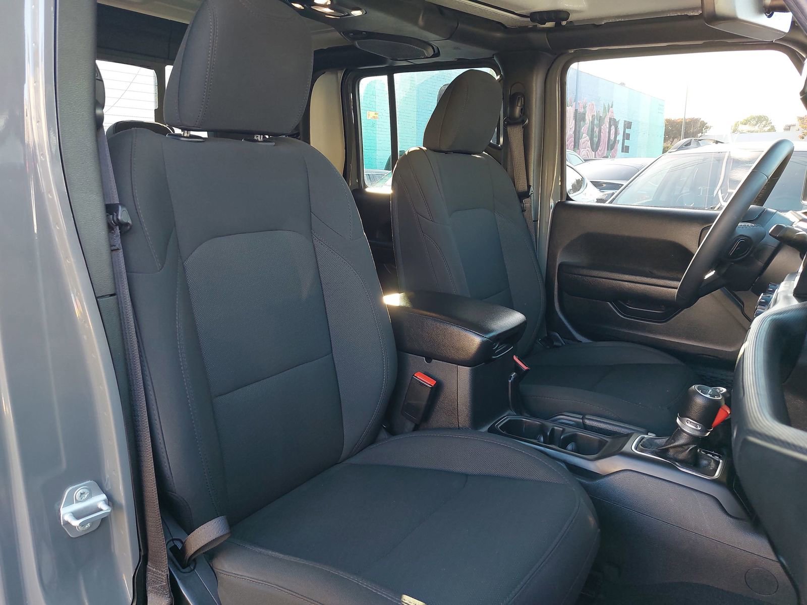 Used 2023 Jeep Gladiator Sport AWD/4WD image 10