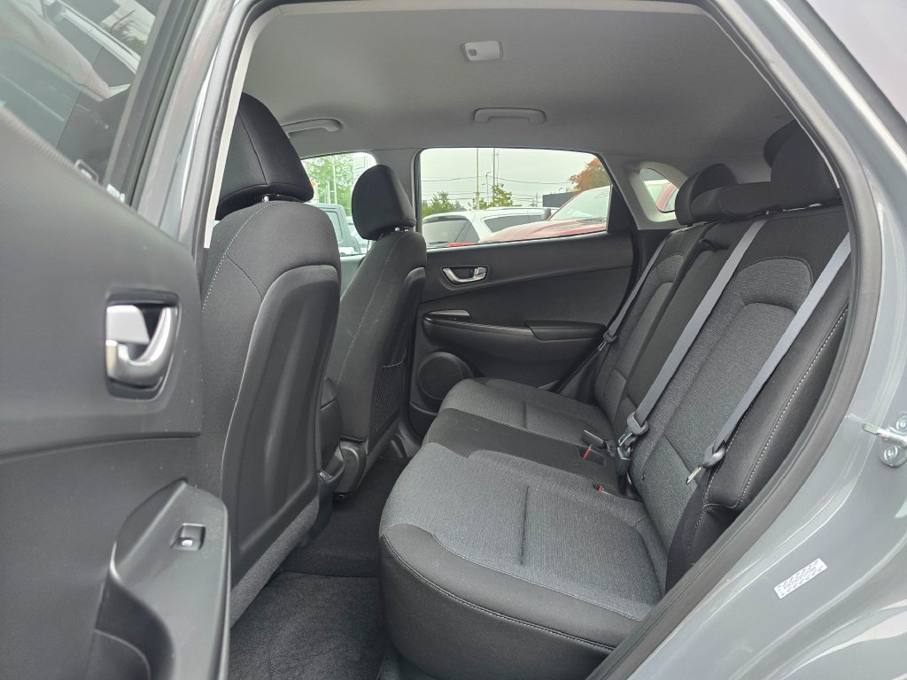 Used 2023 Hyundai Kona SE FWD image 15