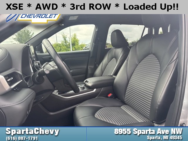 Used 2023 Toyota Highlander XSE image 10