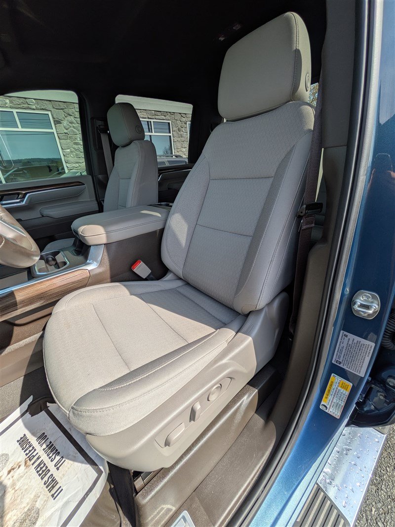 Used 2025 Chevrolet Silverado 2500 LT w/ All Star Edition AWD/4WD image 17