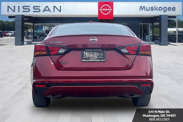 Used 2025 Nissan Altima 2.5 SV FWD image 6
