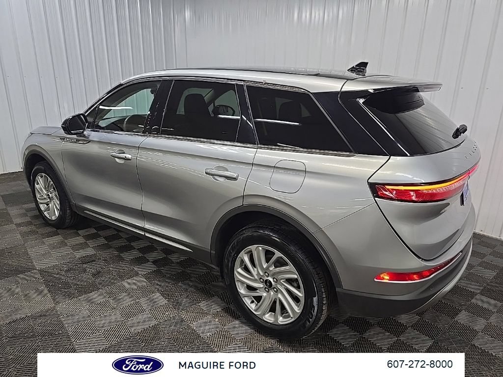 Used 2023 Lincoln Corsair AWD image 12
