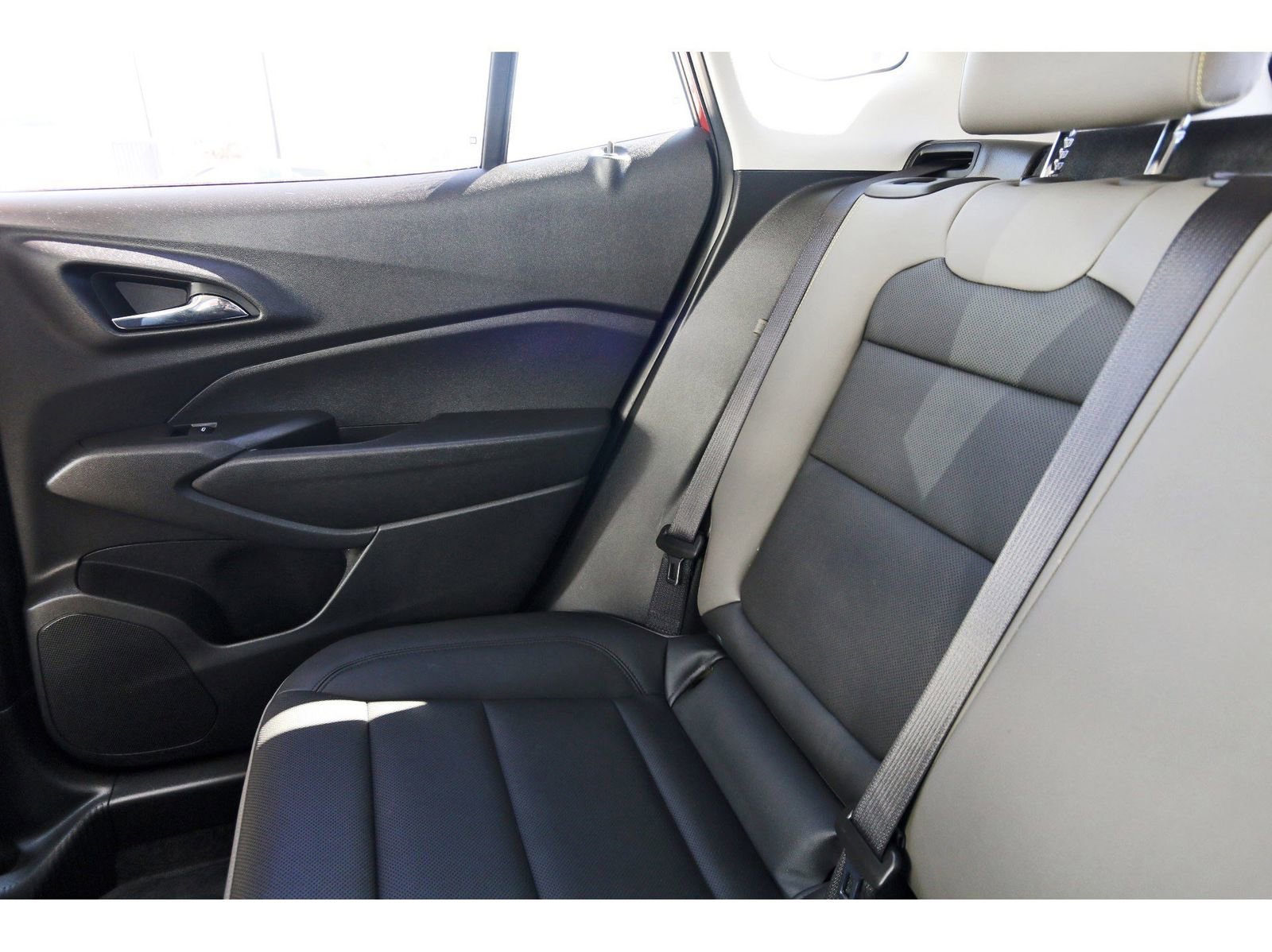 Used 2024 Chevrolet Trax ACTIV w/ Driver Confidence Package image 14