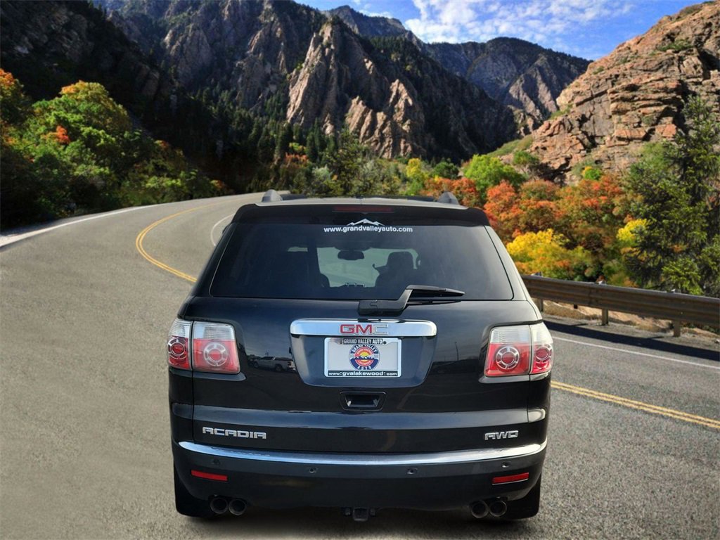 Used 2011 GMC Acadia SLT w/ LPO, 'HIT The Road' Package image 4