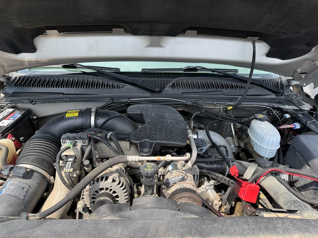 Used 2007 Chevrolet Silverado 2500 LT w/ Heavy-Duty Power Package AWD/4WD image 18