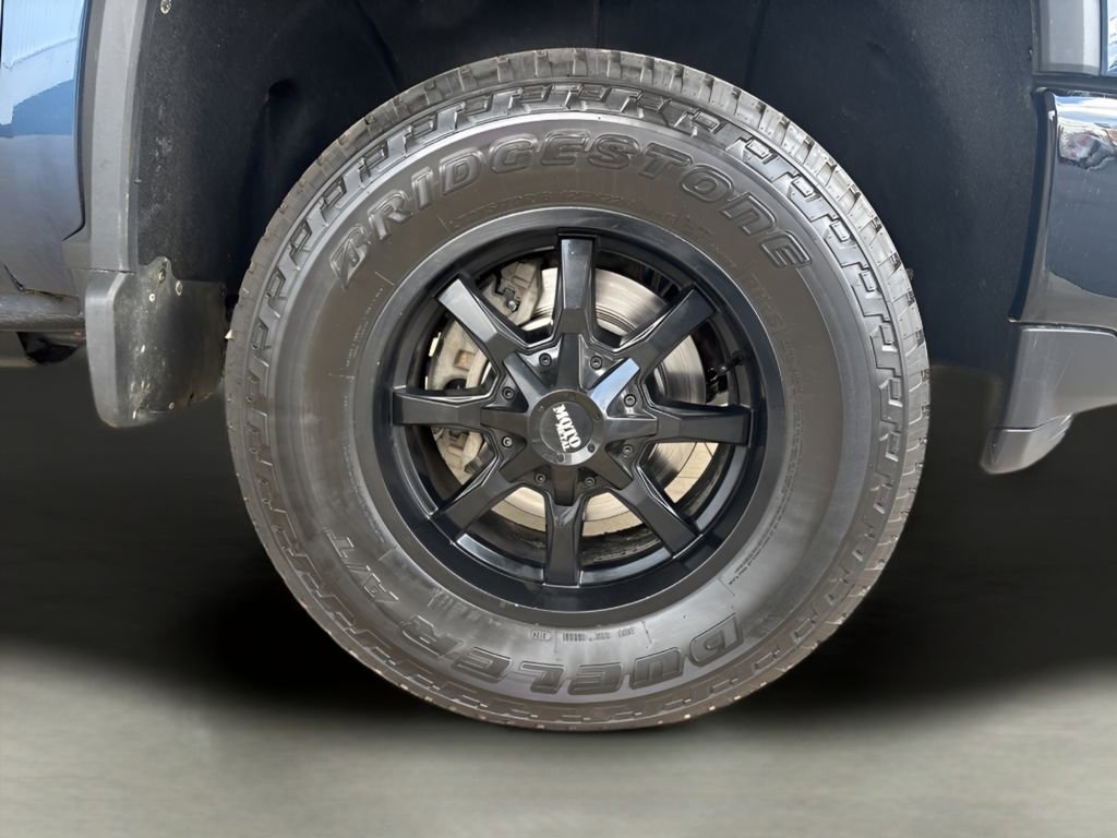 Used 2020 Chevrolet Silverado 2500 Custom w/ Custom Value Package image 31