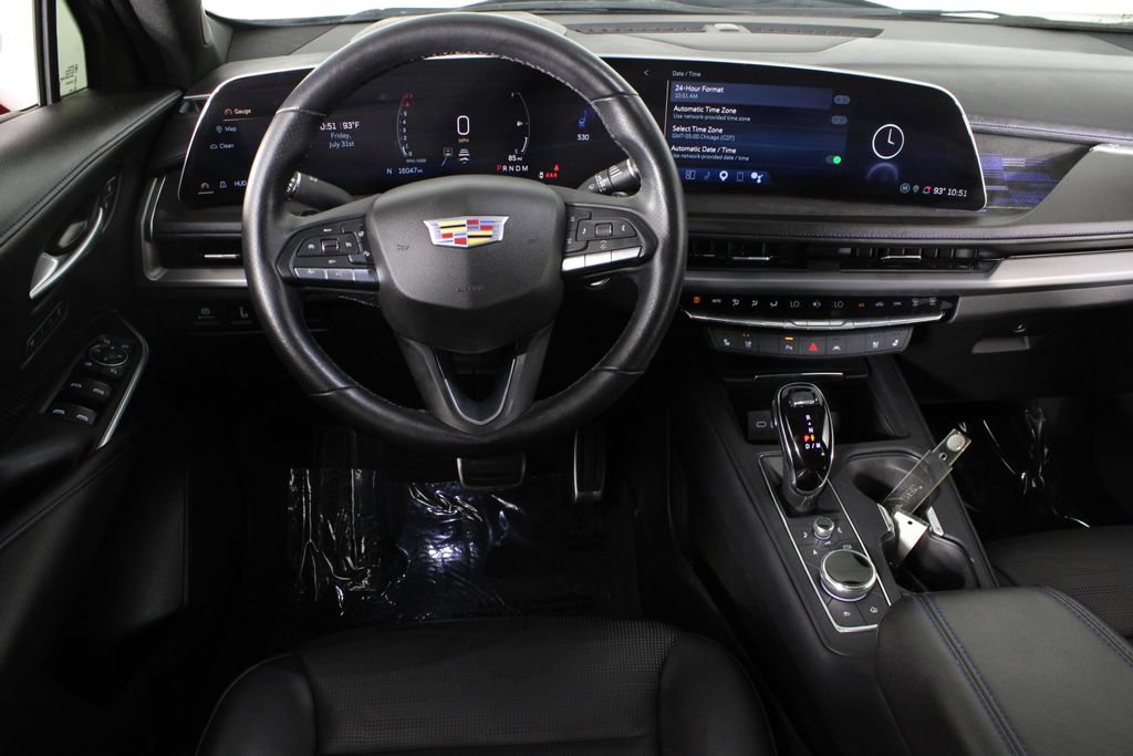 Used 2025 Cadillac XT4 Sport FWD image 6