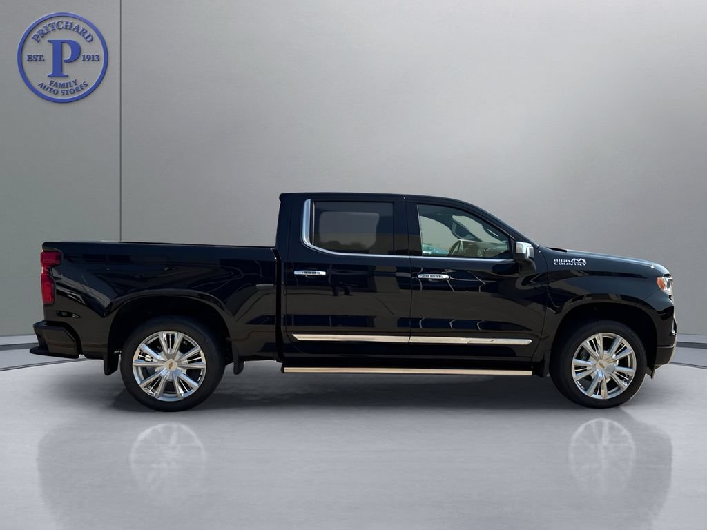 New 2026 Chevrolet Silverado 1500 High Country AWD/4WD image 9