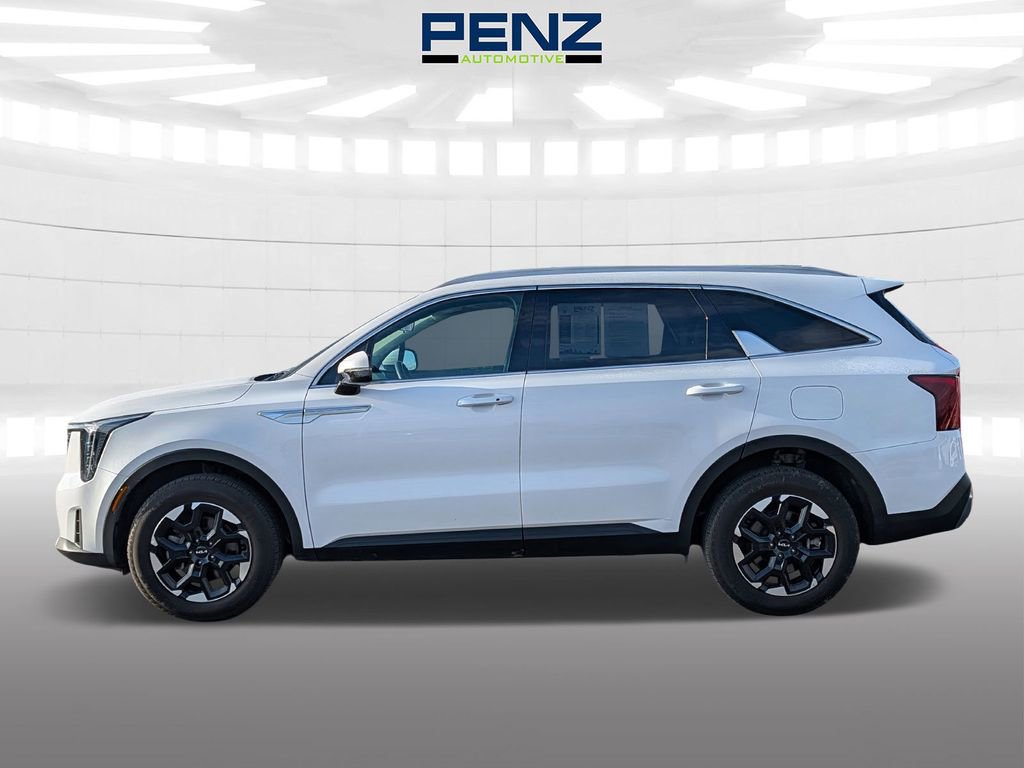 Used 2025 Kia Sorento S w/ Panoramic Sunroof Package image 4
