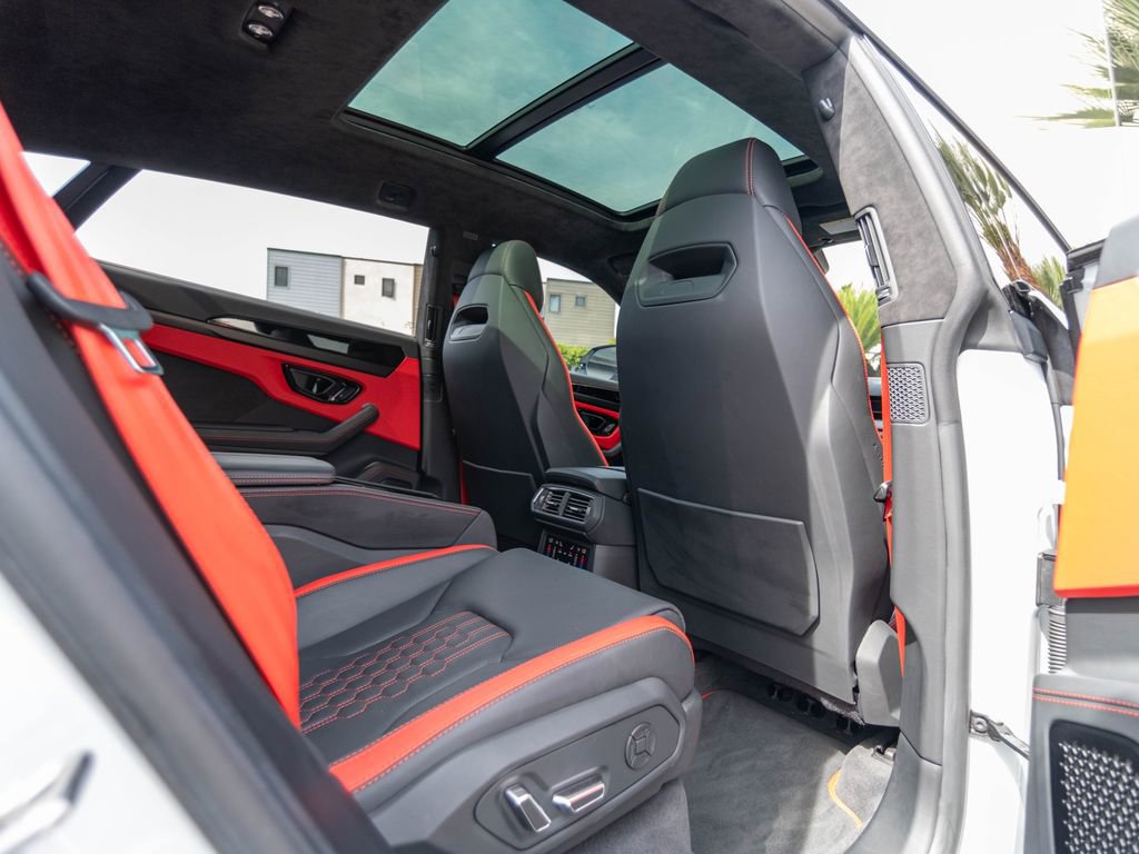 Used 2023 Lamborghini Urus S AWD/4WD image 34