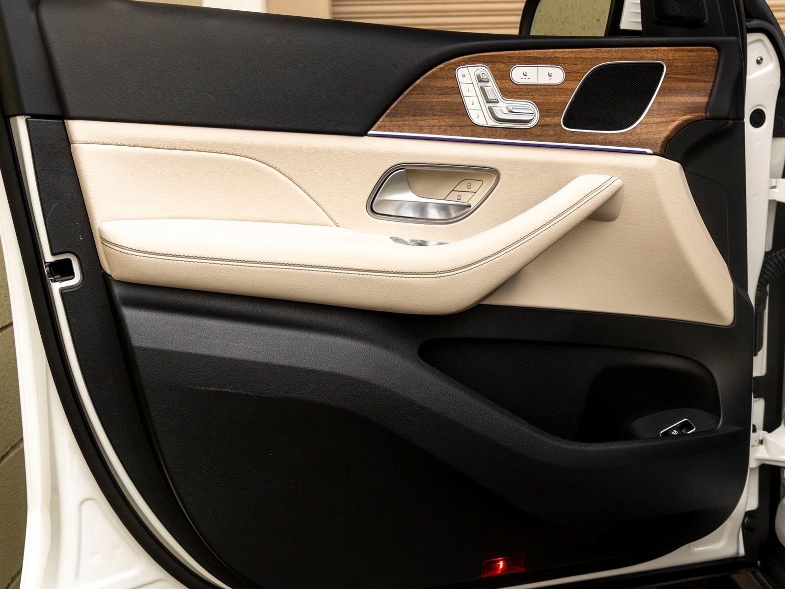 Used 2025 Mercedes-Benz GLE 350 4MATIC image 12