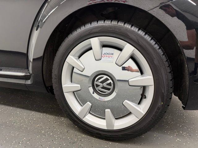 Used 2019 Volkswagen Beetle 2.0T SE w/ SE Premium Package FWD image 20