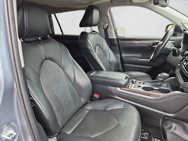 Used 2021 Toyota Highlander Limited AWD/4WD image 21