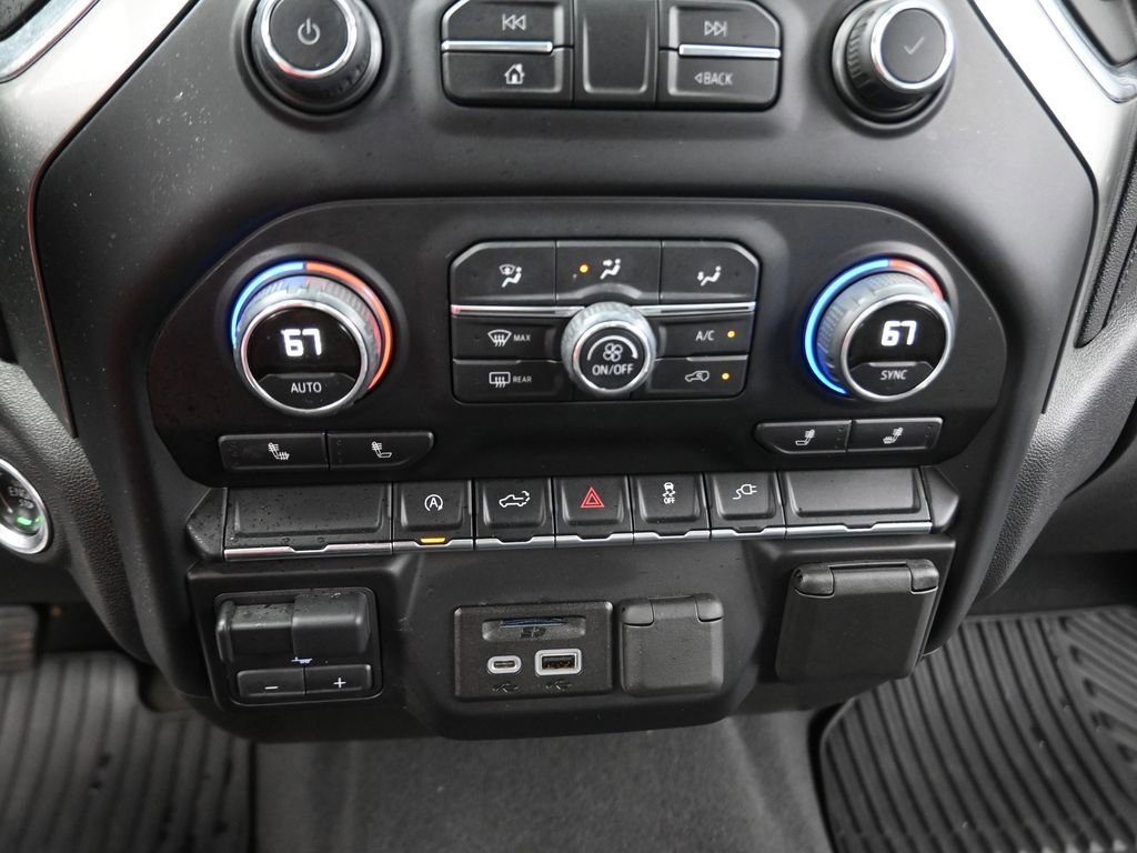 Used 2019 Chevrolet Silverado 1500 LT w/ Texas Edition image 13