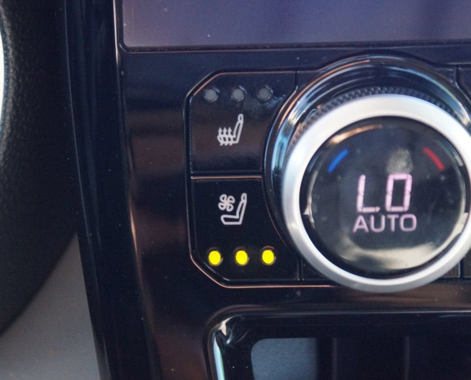 Used 2024 Toyota Highlander Limited FWD image 8