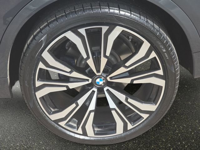 Used 2024 BMW X7 xDrive40i w/ Executive Package AWD/4WD image 37
