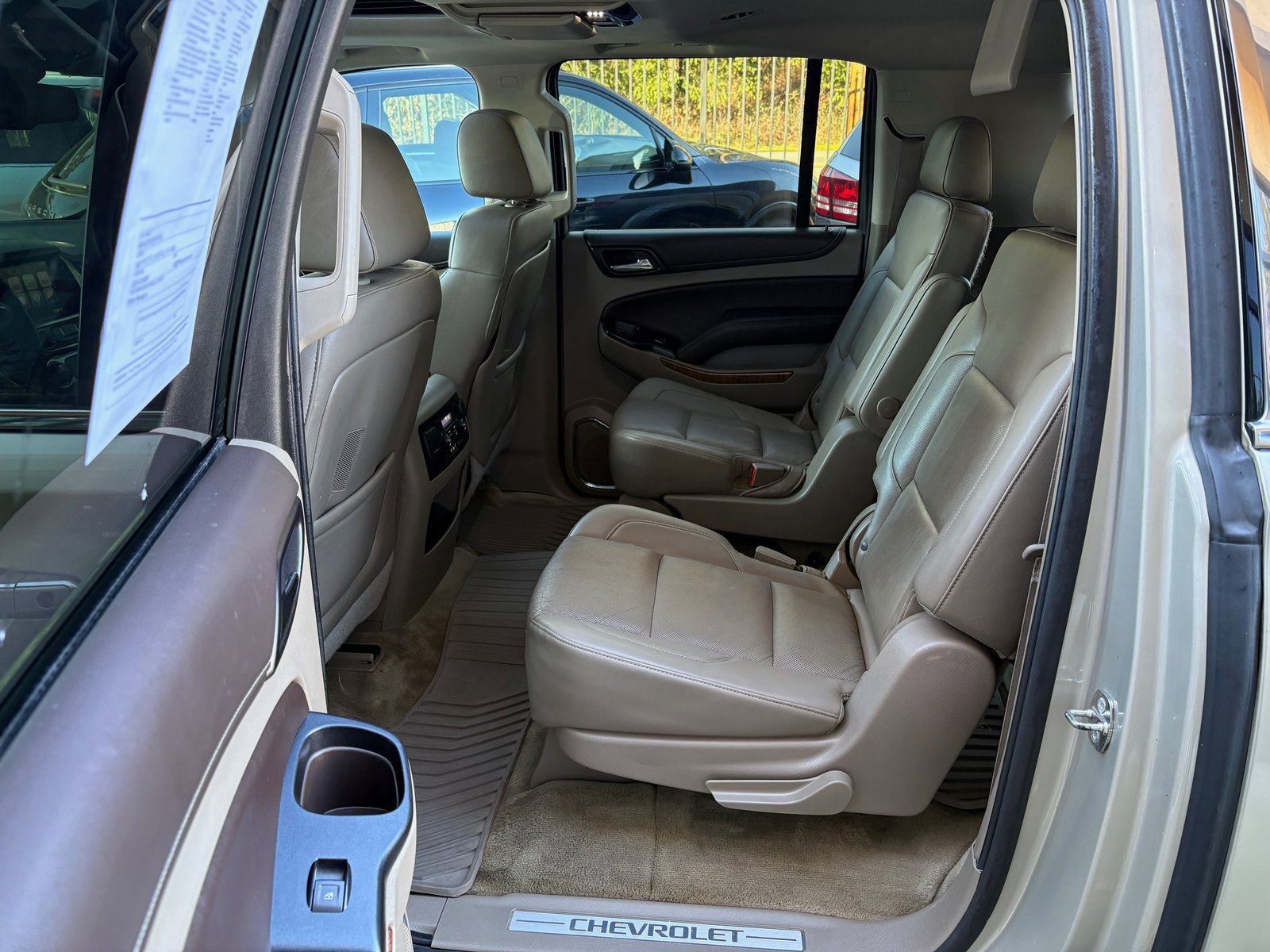 Used 2015 Chevrolet Suburban LTZ image 18