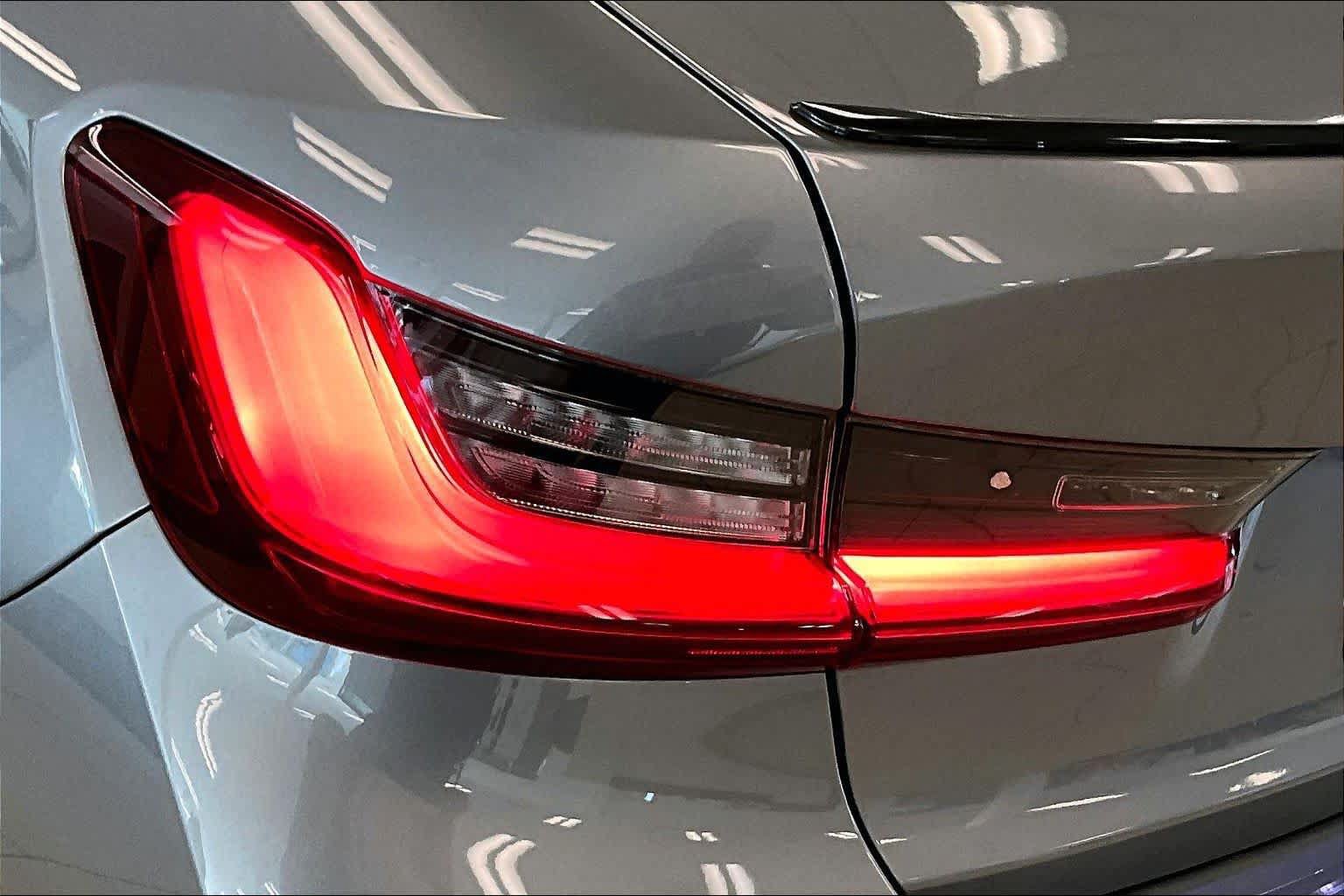 Used 2023 BMW 330i Sedan w/ M Sport Package RWD image 26