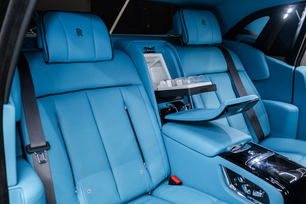 Used 2025 Rolls-Royce Phantom Sedan image 26